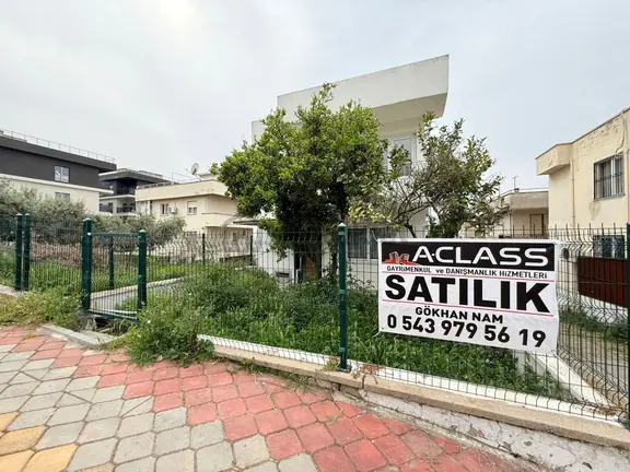 Aclass'dan Şehrın Tam Merkezınde Acıl Satılık Bahçeli -yatırımlık Fırsat Müstakıl Ev 1