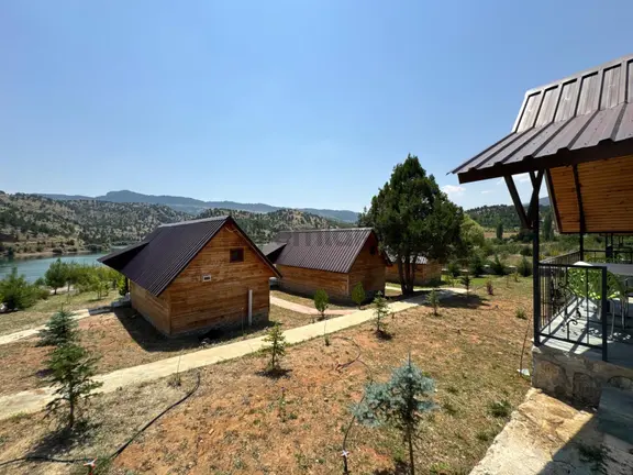 Arslanköyde Gölete Sıfır, Doğa İçinde Ekoturizme Uygun Tesis 2