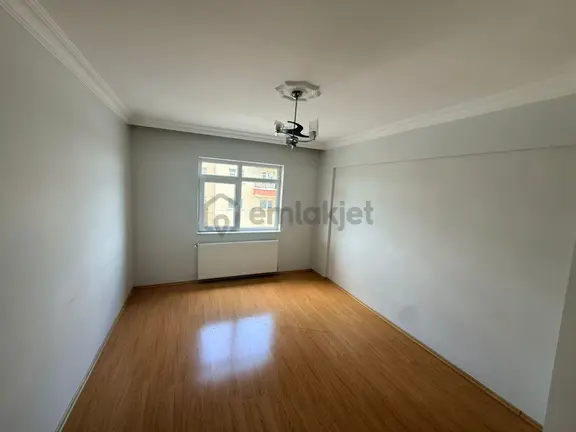 Bağlum-pursaklar Yolu Üzeri / Site İçi /krediye Uygun/masrafsız Cadde Üstü Satılık Geniş 3+1 Daire 2
