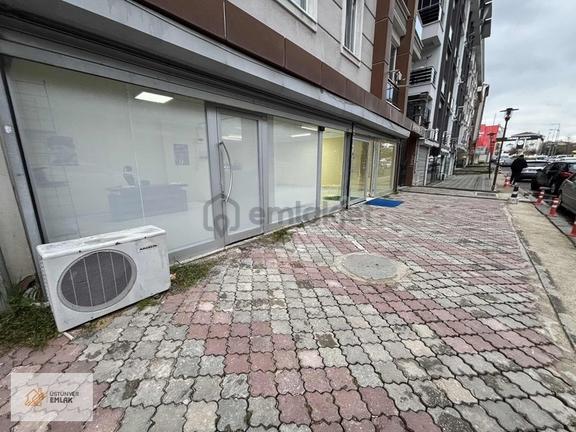 Büyükçekmece Ekinoba Mahallesinde 100 M2 Satılık Dükkan 2
