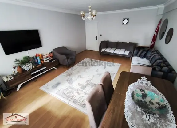Cihandan Güventepe Mah Karaballı Cadde Yakınında Yapılı 3+1 1