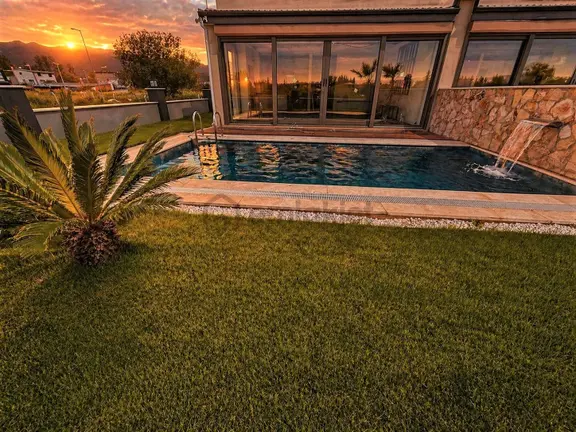 🟠🟠alfadan Havuzlu Lüx Satılık Sinema Salonlu 5+1 Giyinme Odalı Akıllı Villa 1