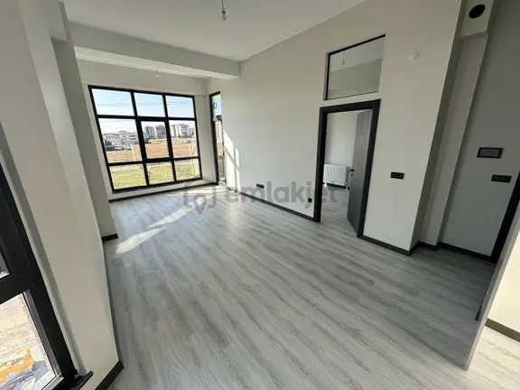 Rumeli Mahallesi'nde Bülent Ecevit Yakını 1+1 Kiralık Daire 2