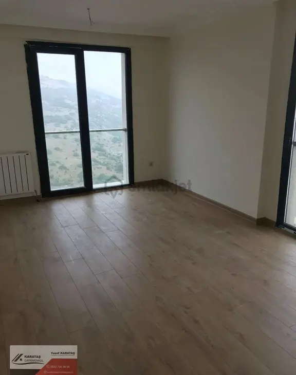 Baltok Konutlarında Arakat 2+1 Kiracısız Satılık Daire 1
