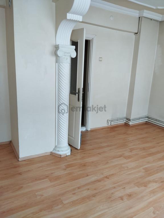 Damla Emlaktan Diriliş Mah.kiralık 2+1 Daire 1