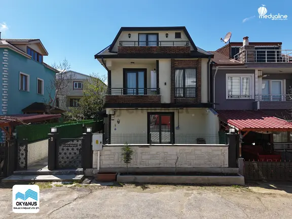 Sakarya Kocaali'nin Gözde Lokasyonunda Bahçeli 3+1 Villa 1
