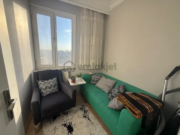 Oturuma Hazır Tadilatlı Ferah 2+1 Daire 2