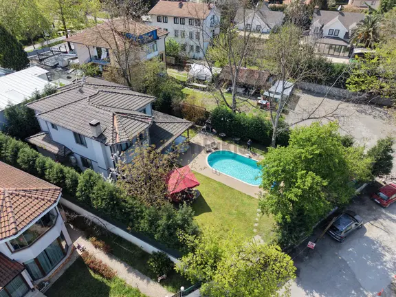 Sapanca Kırkpınar Bağdat Caddesinde Müstakil, Eşyalı Satılık Villa 2