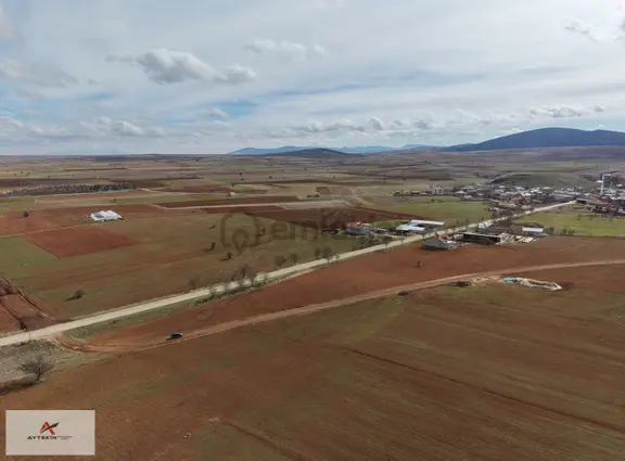 Konya / Akören / Karahüyük Mahallesinde 1.951 M² Müstakil Tapulu 2