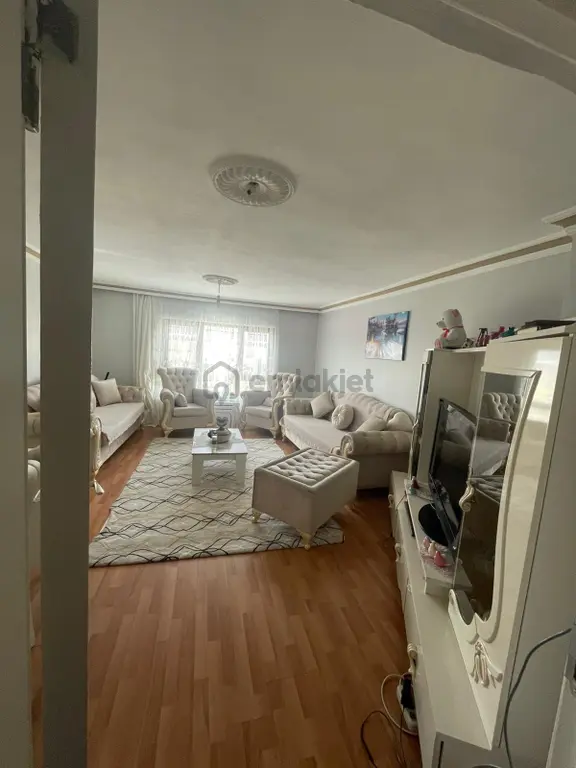 Gülveren Mah 3+1 Kat 2 Ön Cephe İçi Yapılı 120 M2 2