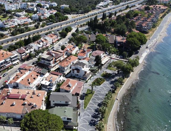 Sv 'den Gürede Ünlü Melek Hanım Da Bahçe Katı Daire 1