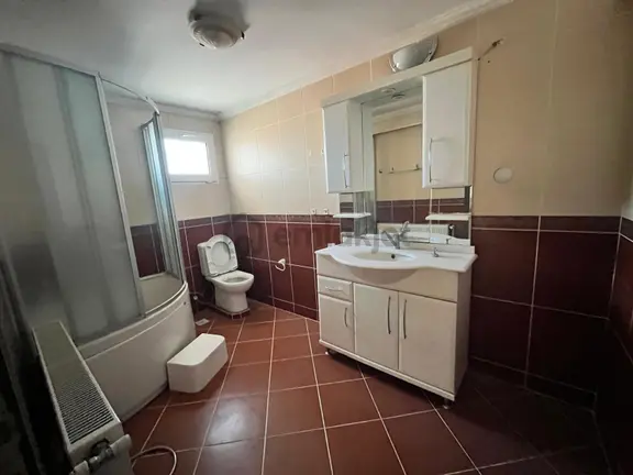 Danışment Yakını Yunus Emre Cad. Üzerinde Asansörlü Site İçi 3+1 2