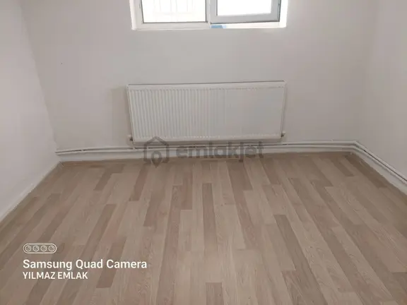 Aydoğdu Mahallesinde Satılık Mesken Tapulu Doğalgazlı Yarı Bodrum Daire 2