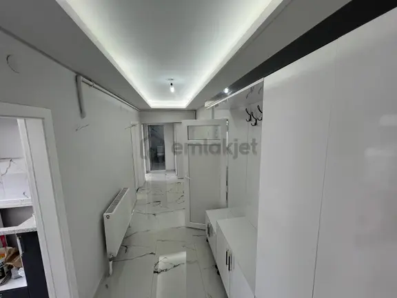 Sincan Akşemsettin Mah Ön Cephe Katta Satılık 3+1 Fırsat Dairesi 1