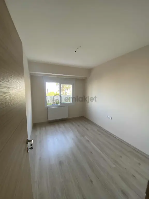 Esentepe Mahallesinde Kapalı Mutfaklı Kiralık 2+1 Daire 2