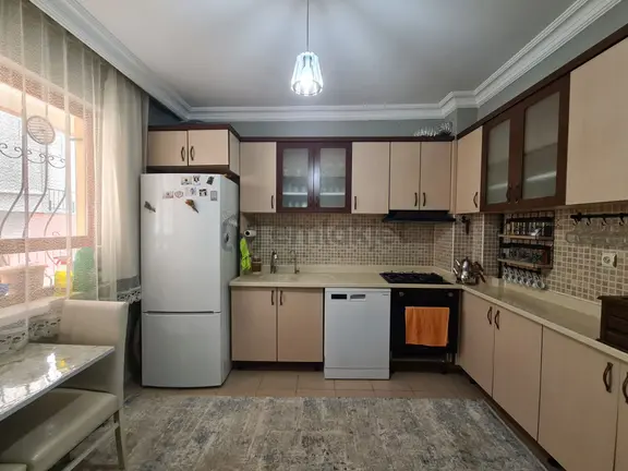 Selim Caddesi Paraleli Kat Konumlu Yüksek Giriş Geniş 2+1 Daire 1