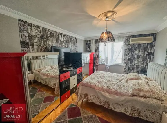 Yeşilbahcede 3+1 160m2 Satılık Daire 2