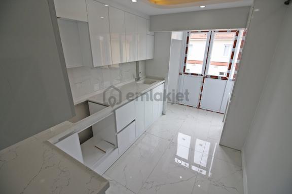 Gamze Emlak'tan Akşemsettin'de 3+1^full+full Yapılı^katta Daire! 2