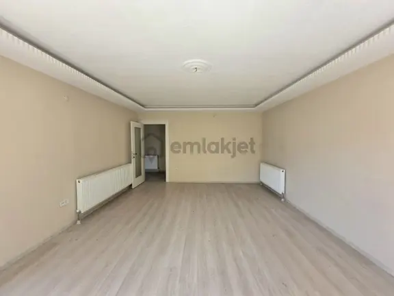 Altınova Merkezde Ana Cadde Üstü 3+1 140 M2 Fırsat Daire 2