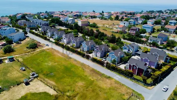 Silivri Marsu Parkta Site İçi Güvenlikli, Bahçeli Lüks Villa 1