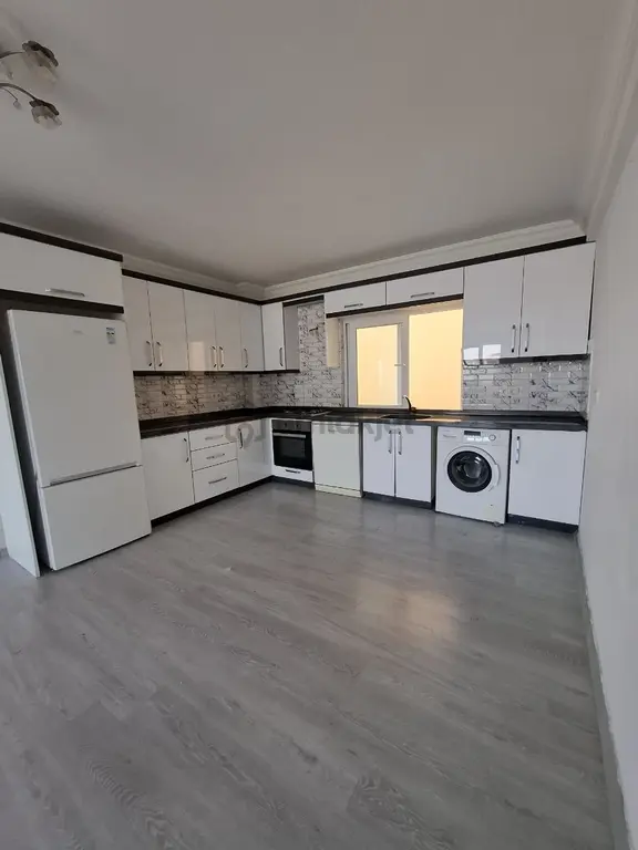 Kuşadası Merkezinde 3+1 Deniz Manzaralı Ferah Çatı Dubleks 1
