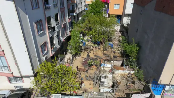 Sahibinden Yenidoğan Merkez'de Satılık Ticari Konut Arsası / Bina 1