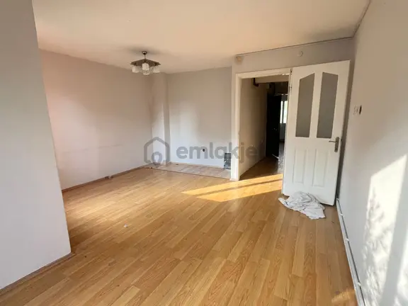 Konak Zafertepe Mah.de İzmirpark Avm Yürüme Mesafesinde 2+1 85m2 Dgazlı Ayrı Mutfak Kiralık Daire 2