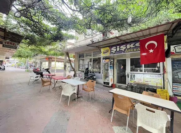 Akgün'den Satılık Kapalı Çarşıda Batar Katlı Dükkan 2