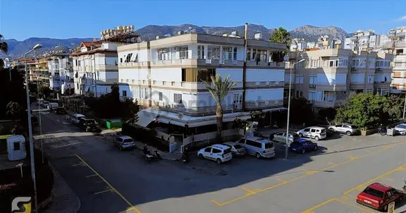 Alanya Oba Gölde Satılık 100 M2 Dükkan 2