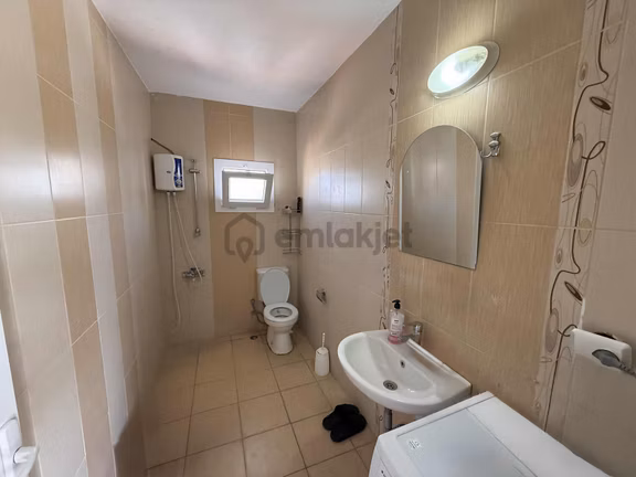 Erdemli Merkezde Denize Yakın 1+1 Geniş Teras Kat Daire 2