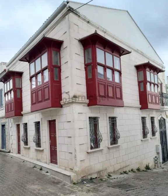 Çeşme Musalla Merkezde Köşe Konumlu Satılık 2+1 Dubleks Daire 1