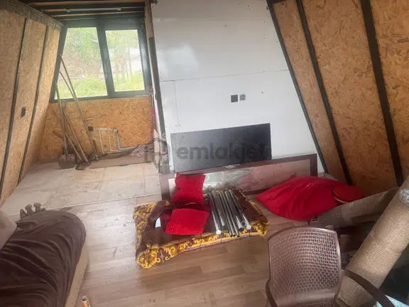 Almus'ta Göle Sıfır Müstakil Tek Tapu Arazi-loft Katlı Bungulov 2