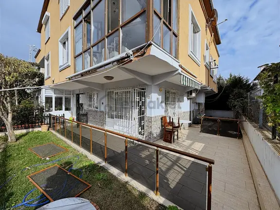 Semizkumlarda Bahçe Katı Mükemmel Konumda Satılık 2+1 Daire 2