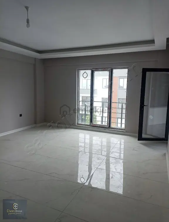 Civan Emlaktan Yakakent Merkezde Satılık Sıfır Daire 1