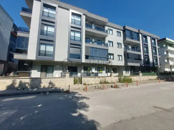 Çiftlikköy Belediye Yanı 2+1 Kapalı Otoparklı Satılık Daire 2