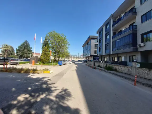 Çiftlikköy Belediye Yanı 2+1 Kapalı Otoparklı Satılık Daire 1
