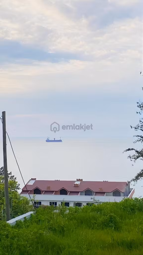 Zeybek "den 1+1 Yeni Esyali +deniz Manzarali Sifir Yeni 55.m2 1