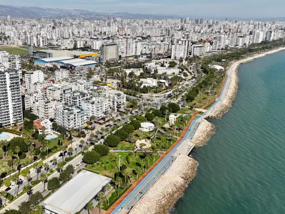 Mersin Denize Sıfır Konumda Site İçinde Satılık 4+1 Daire 2