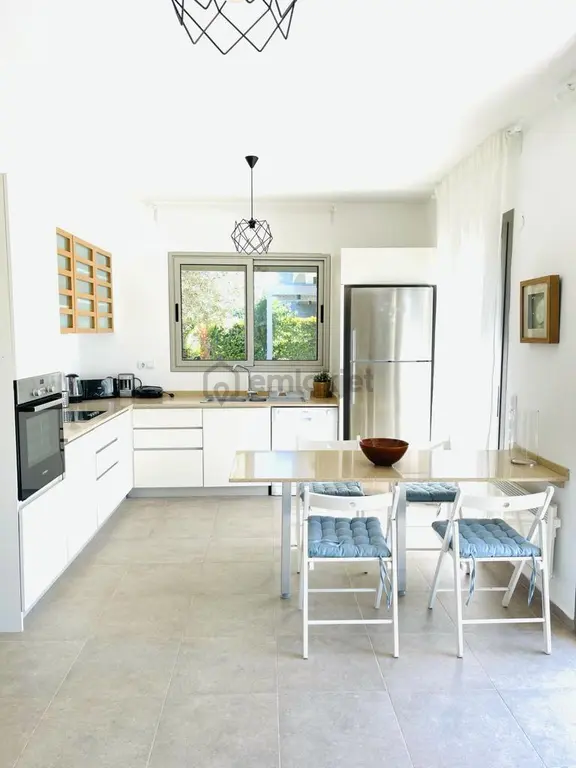 Alaçatı Göbene Mevkiinde Havuzlu Site İçinde Kiralık Villa 2