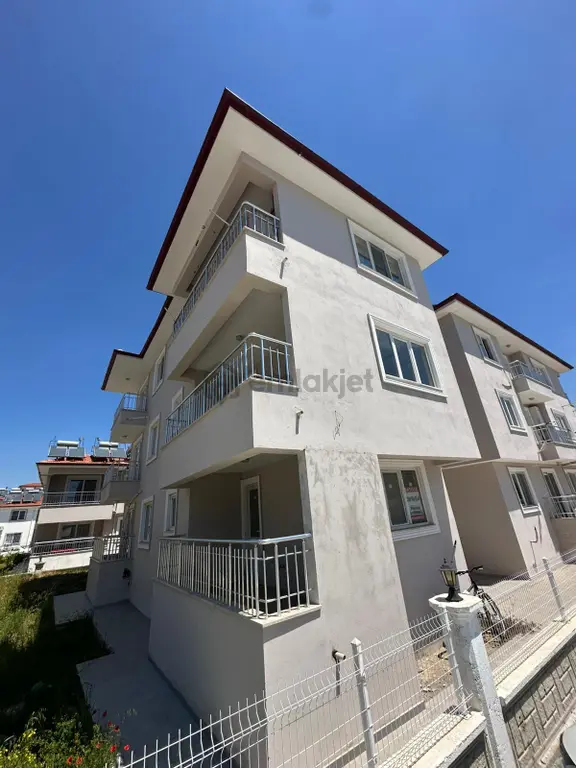 Satılık 2+1 Sıfır Daire | Cadde Cepheli 1