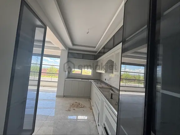 Bayramdan Önce Son Fiyat! Siverek Caddesinde 3.5+1 Sıfır Yapı 2