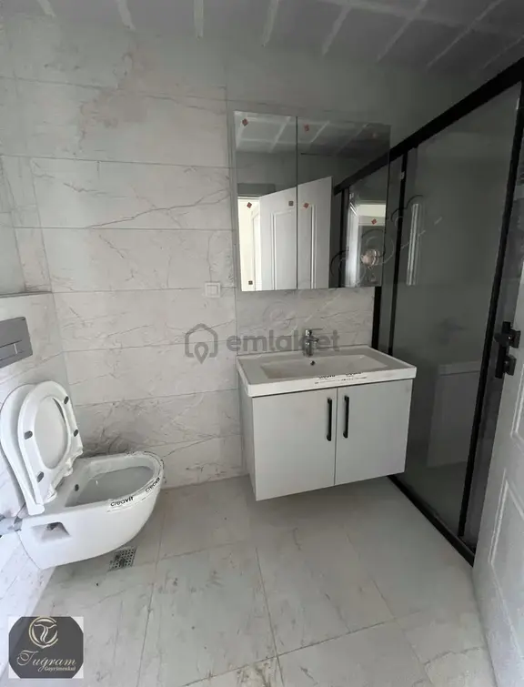 Şehir Hastanesi Yakını Sıfır Havuzlu Doğalgazlı Satılık Daire !! 2