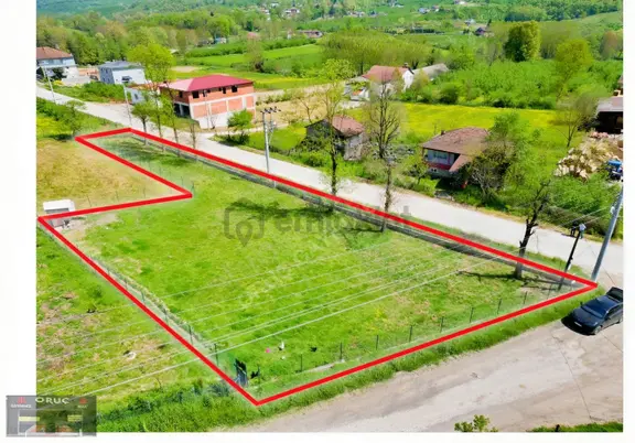 Oruç Gayrimenkulden Yeşilvadi Merkezde %40 İmarlı Köşe Parsel 1