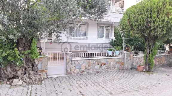 Edremit Altınoluk'da Yüksek Giriş 2+1 Satılık Daire 1