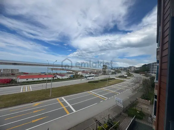 İnanç Emlaktan Giresun Keşap Uzuncakum Mevkiinde 1+1 Eşyalı Sıfır Daire 2