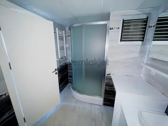 Harmandalı'da Satılık Dvm Park Site İçinde Geniş 3+1 Daire 2