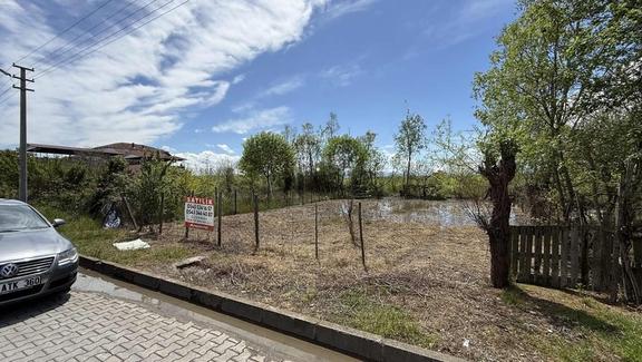 Öz-emmaxtan Cadde Cepheli 304 M2 Satılık İmarlı Projeli Arsa 2