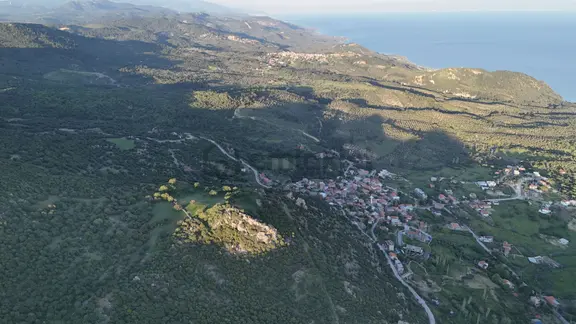 Çanakkale Ayvacık Kozlu'da Deniz Manzaralı Satılık Tarla 2