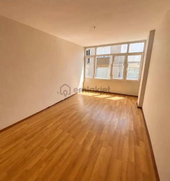 Acill Konak Yenidoğan Mah.de Kemer İzban İstasyon Yakını 2+1 100m2 Ayrı Mutfak Arakat Daire 2