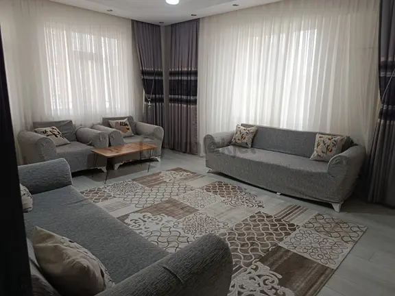 Avea Caddesinde Bakımlı 3+1 Satılık Daire 1